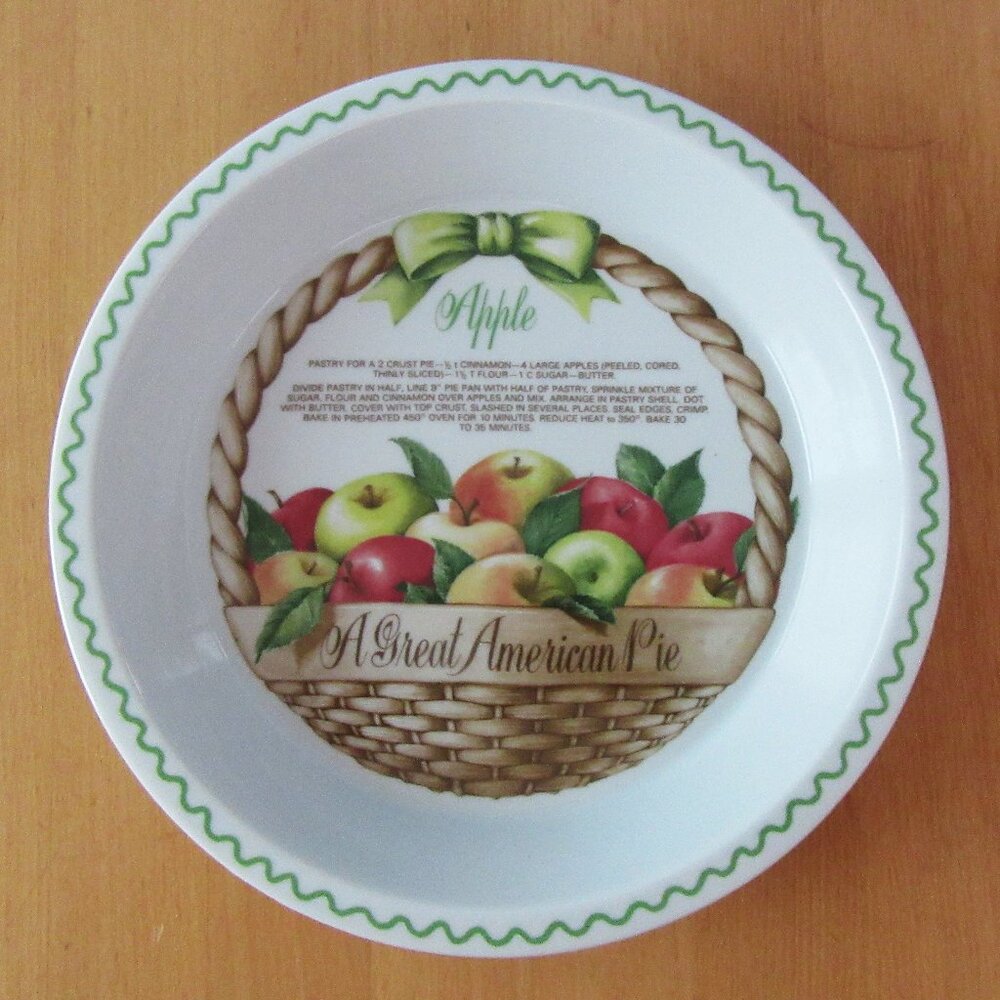 Shafford Great American Pie porcelain pie plate - Apple - 1982 Collectible
